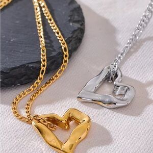 Stainless Steel, Real Gold Plated
Hearts of Steel
